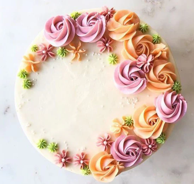 Discover Your Inner Cake Artist with Our 4-Week Cake Decorating Boot Camp for Adults!